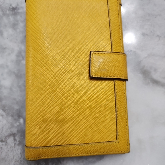 Salvatore Ferragamo Yellow Wallet On Chain - Picture 2 of 13